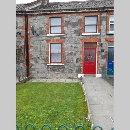 College Square, Terrace House Apartment Bessbrook Exterior photo