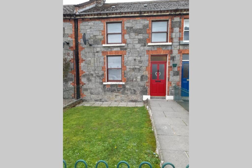 College Square, Terrace House Apartment Bessbrook Exterior photo